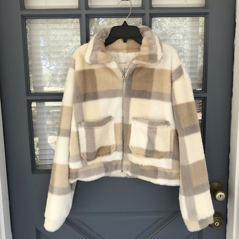 No Comment Size Small Beige Cream Plaid Faux Fur Cozy Bomber Jacket New NWT S